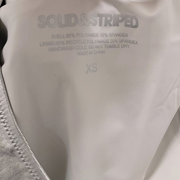 Solid & Striped NWT The Kendall One Piece Size XS Swimsuit in Silver 🩶 - Picture 8 of 9